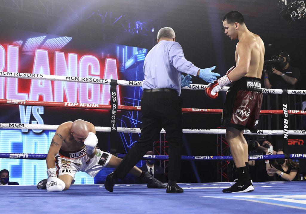 David Benavidez Shares His Thoughts On Edgar Berlanga: “The People He Knocked Out Are All Bums, I Don’t Think Much Of That Guy”