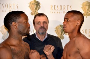 Cayo and Taylor Meet In Junior Welterweight Showdown on FNF