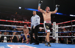 HBO Boxing Results: Ruslan Provodnikov Stops Mike Alvarado to Win WBO 140 lb Crown