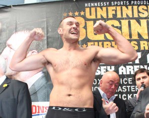 Weights and Pictures: Tyson Fury 245 3/4; Martin Rogan 228 1/4